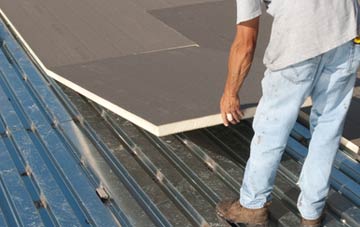 benefits of insulating Ciltwrch flat roofing